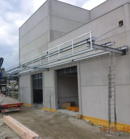 Kovinske ograje in nadstreski koroska