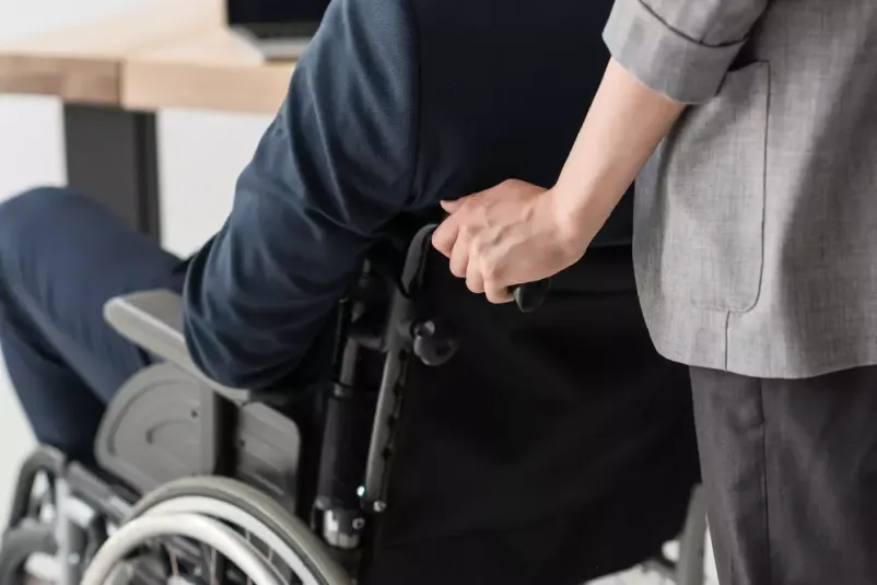 Z osebno asistenco osebam v Mariboru poskrbimo za najboljše prilagajanje življenjskim spremembam