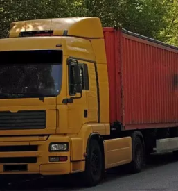 Kamionski prevozi blaga iz italije v slovenijo