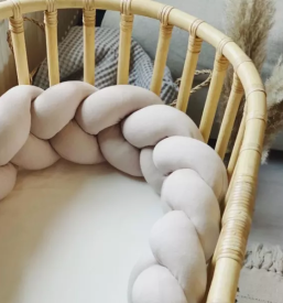 Vecbarvne kitke za otroske posteljice