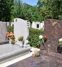 Klesanje nagrobnih napisov Gorenjska