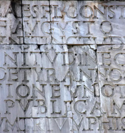 Klesanje črk na nagrobne spomenike Gorenjska