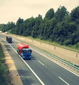 Hitri kamionski prevozi blaga iz Slovenije v Italijo