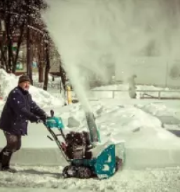 Kvalitetne baterijske vrtne kosilnice slovenija