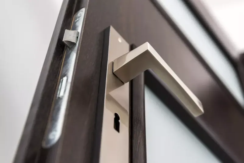 Ugodna PVC in ALU vrata Nova Gorica