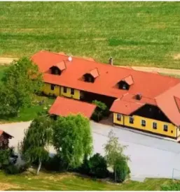 Prostor za zaključene družbe Ljutomer