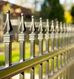 Dvoriscne ograje na podrocju celotne slovenije