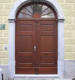 Kakovostna izdelava lesenih oken in vrat Slovenija