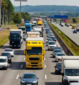Kvalitetni kamionski prevozi tovora po sloveniji in evropi