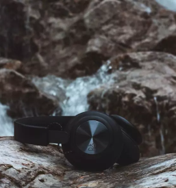 Zvocniki prenosni zvocniki bluetooth in beoplay ljubljana