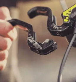 Dober servis koles in smuči Grosuplje