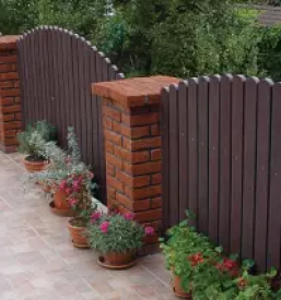 Prodaja ograjnih letev v Sloveniji