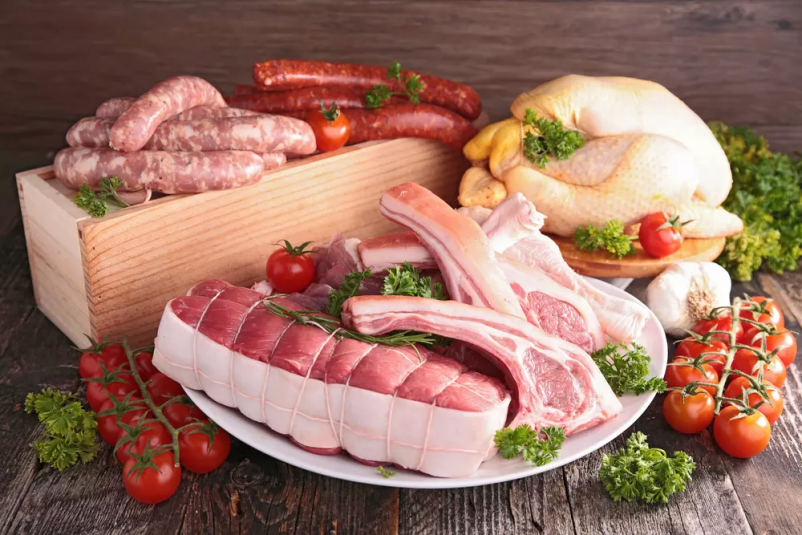 Ponudba svežega slovenskega mesa in mesnih izdelkov 