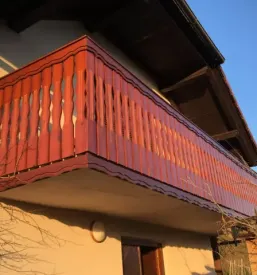 Kakovostne lesene balkonske ograje Slovenija