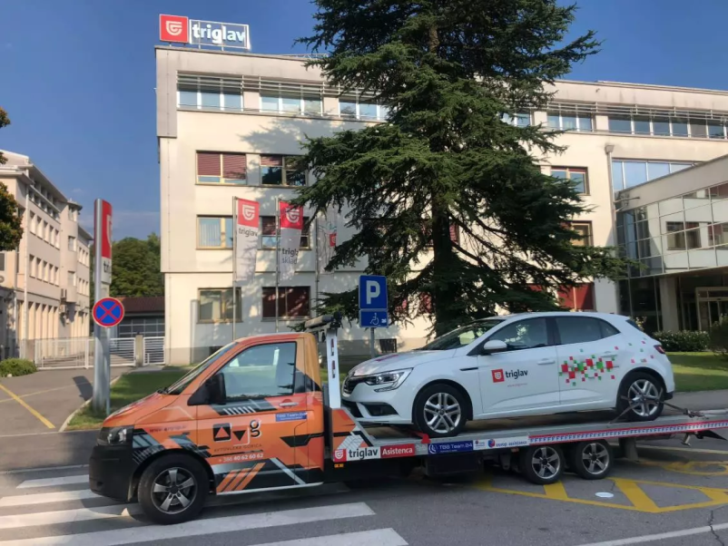 Zanesljiva in hitra avtovleka Nova Gorica