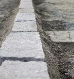 Ugodno polaganje robnikov Maribor, okolica