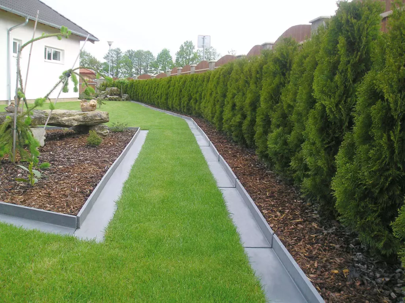 Kvalitetna prodaja vrtnih poti iz plastike v Sloveniji