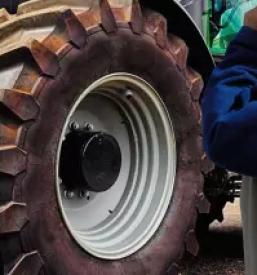 Kmetijska in gozdaska mehanizacija slovenija tujina