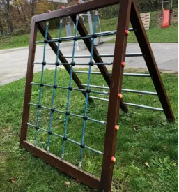 Kvalitetna lesena igrala slovenija