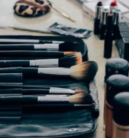 Prodaja profesionalnih makeup pripomockov slovenija