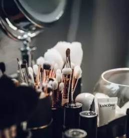Prodaja profesionalnih makeup pripomockov slovenija