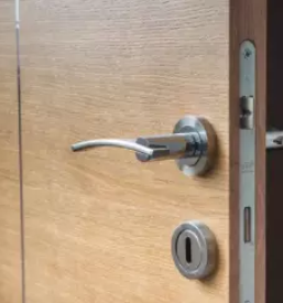 Ugodna montaza stavbnega pohistva novo mesto