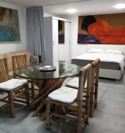 Ugoden apartma koper, okolica