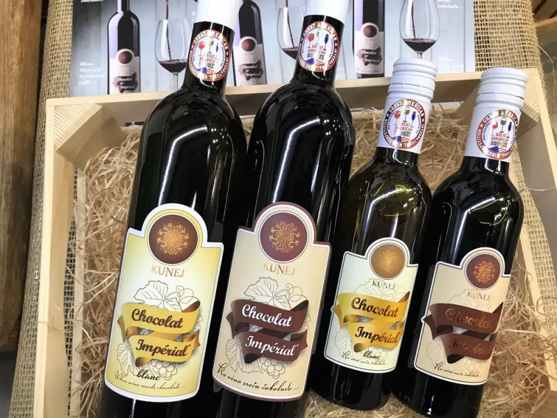 Local food, wine and gift shop Portorož