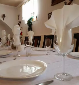 Malice in prostor za zaključene družbe Kranj Gorenjska