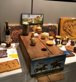 Društvo čebelarjev Straža