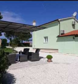 Dobra nepremicninska agentka slovenija