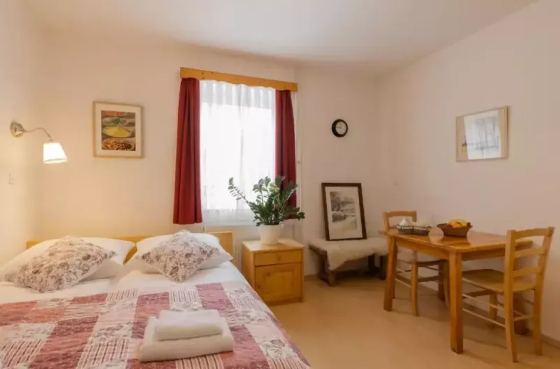 V Kranjski Gori zagotovo pri apartmajih Rožle 