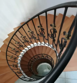 Lesene stopnice in stopnišča žalec