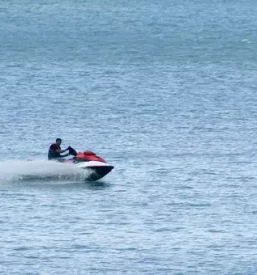 Najem vodnega skuterja