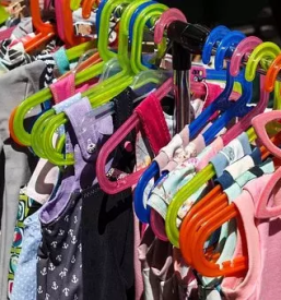 Prodaja otroskih oblacil podravska