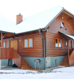 Izdelava brunarice na Gorenjskem