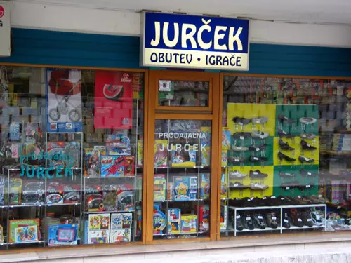 Prodaja kvalitetne obutve in igrač Litija