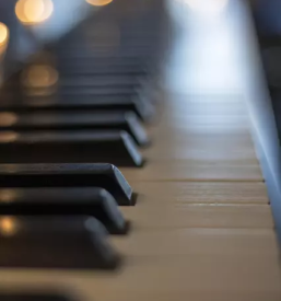 Najem bobnov in clavinove v sloveniji