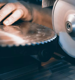 Brusenje rezil in kovin posavska