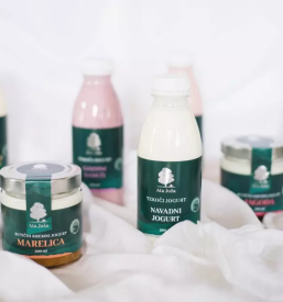 Prodaja domacega sadnega in navadnega jogurta kranj okolica