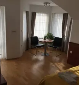 Motel s prenocisci skocjan