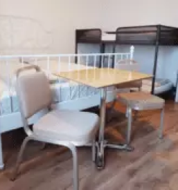 Ugoden hostel na obali