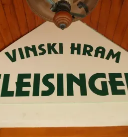 Vrhunsko rdece vino gornja radgona