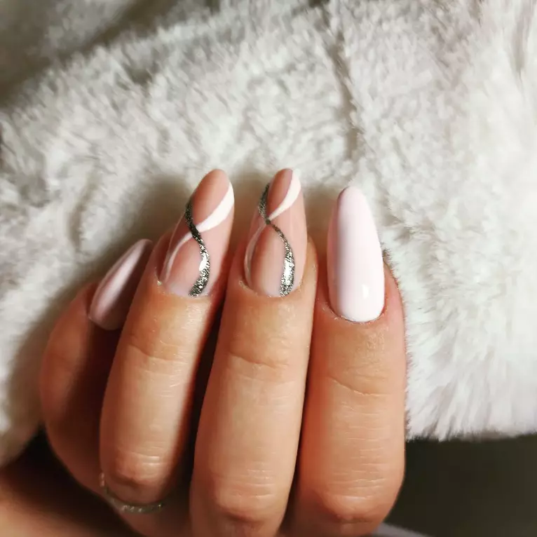 podaljševaje nohtov