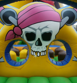 Ugoden najem napihljivih igral obala