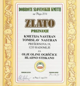 Kvalitetno hladno stiskano olje oljne ogrcice radomlje