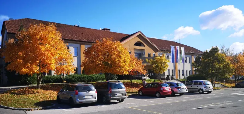 Zdravstveni dom v Cerknici