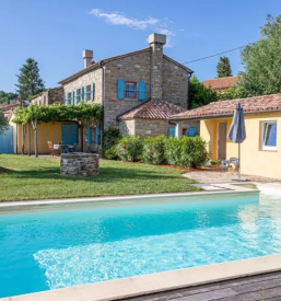 Affordable rental of a villa with a swimming pool in Obala