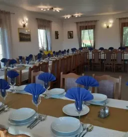 prostor za zaključene družbe na kmetiji posavje
