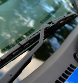 Trgovina z rezervnimi deli in opremo za motorna vozila grosuplje